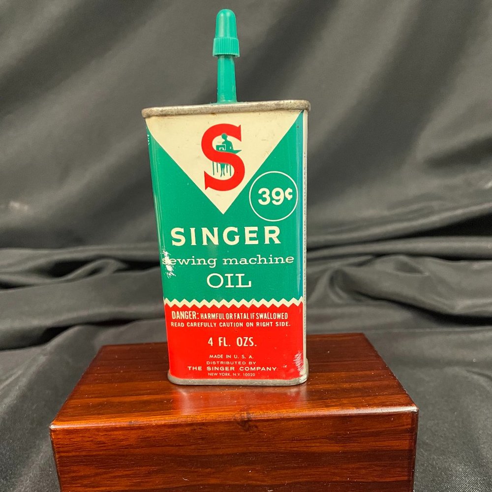 SOLD. Singer Sewing Machine Oil Can Vintage 39 Cents - Picture 1 of 5